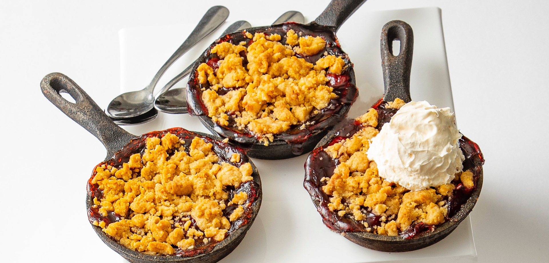 3 mini berry dessert pies