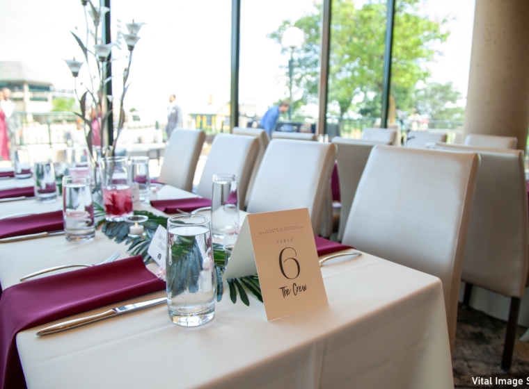 Wedding table with maroon decor